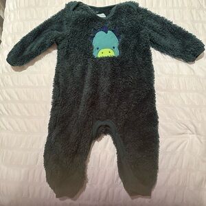 💥 $5 if bundled - 3 - 6 month BABY GEAR Fuzzy Winter Body Suit Super Soft